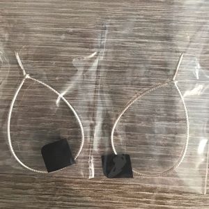 Silpada *NIB* silver teardrop earrings